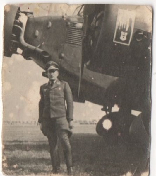 Ju 52 de la Bordfunkerschule Halle Saale.jpg